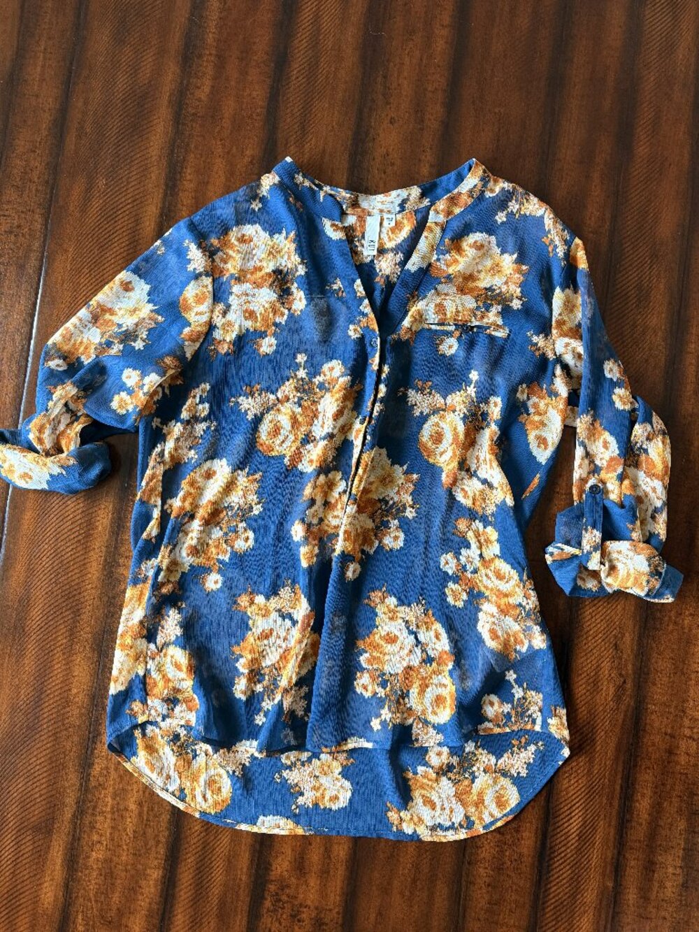 KUT from the Kloth Blue Floral Roll Tab Blouse XL